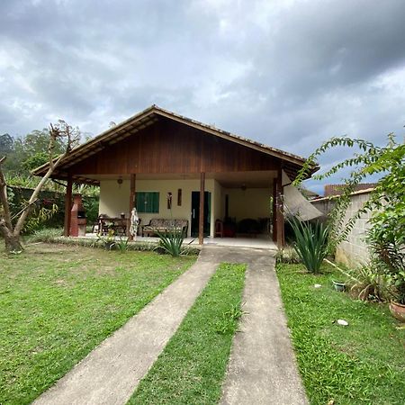 Lumiar Casa Solar Churrasqueira Com 3 Quartos Sendo Um Suite Arejada, Jardim A 700M Do Centro Екстериор снимка