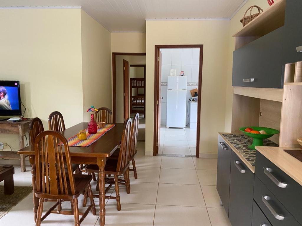Lumiar Casa Solar Churrasqueira Com 3 Quartos Sendo Um Suite Arejada, Jardim A 700M Do Centro Екстериор снимка